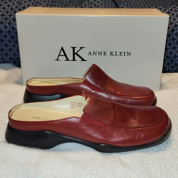 Women's Anne Klien - Picture 2 of 9